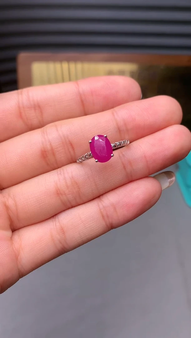 【闪购商品】红宝石戒指银S925镶嵌........