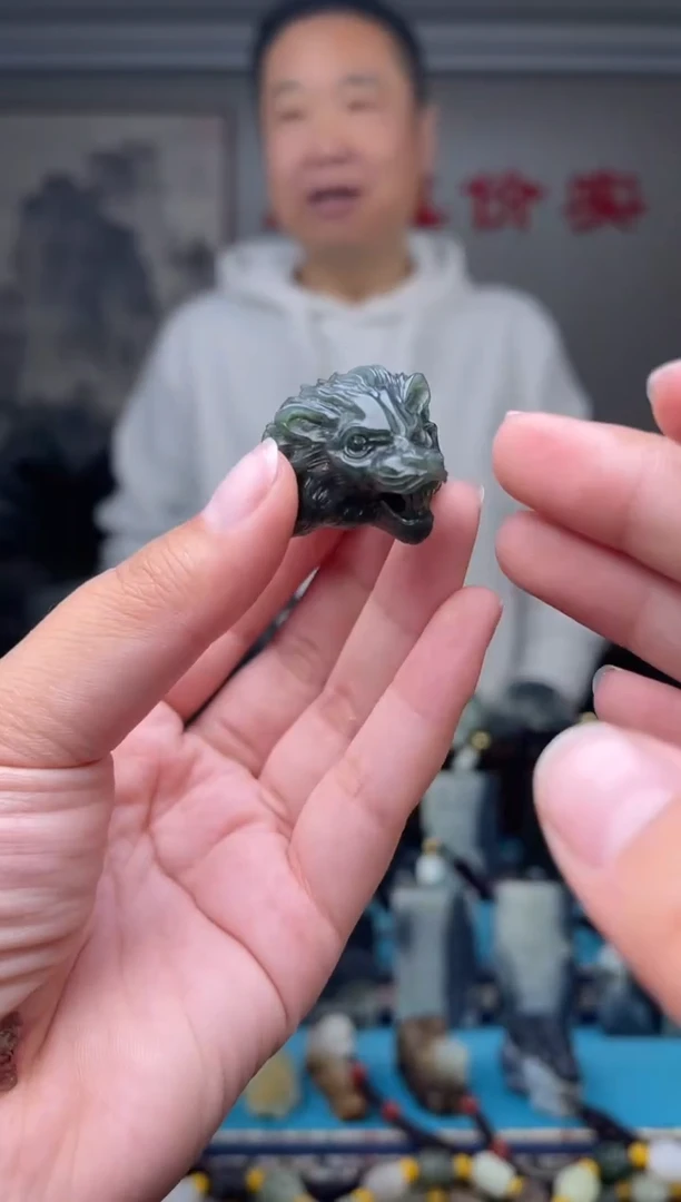 未镶嵌和田玉挂件1