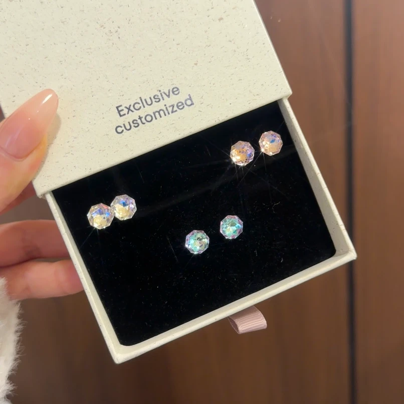 合金耳饰  超闪八边耳钉耳骨钉新款多切面锆石高级感精致百搭耳环