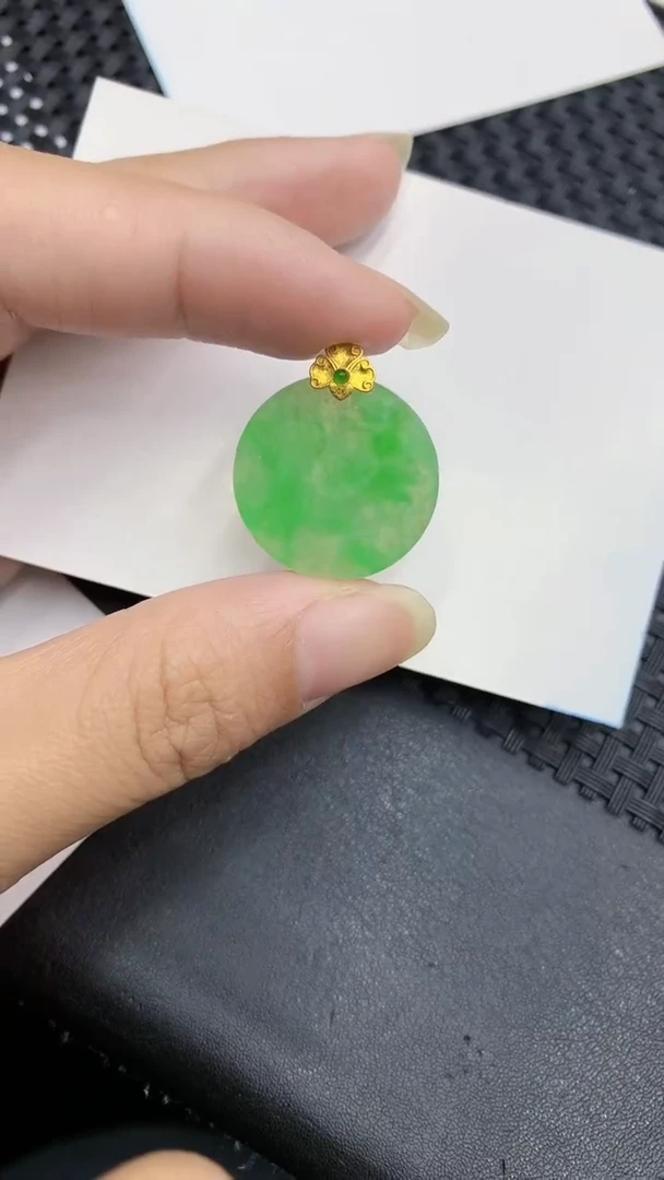 【闪购商品】翡翠颈饰18K金镶嵌            8