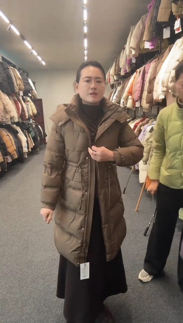 艾雨衣尚一秒闪购羽绒服