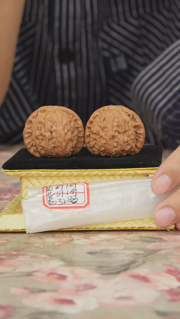 把件文玩核桃白狮子微修