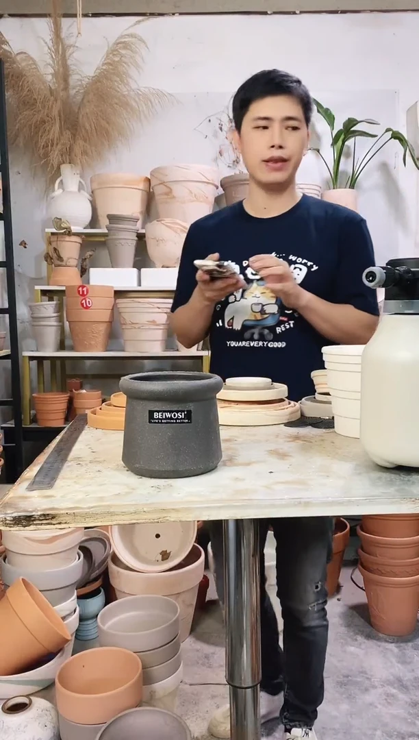 14*12黑色波波盆 1盆无托