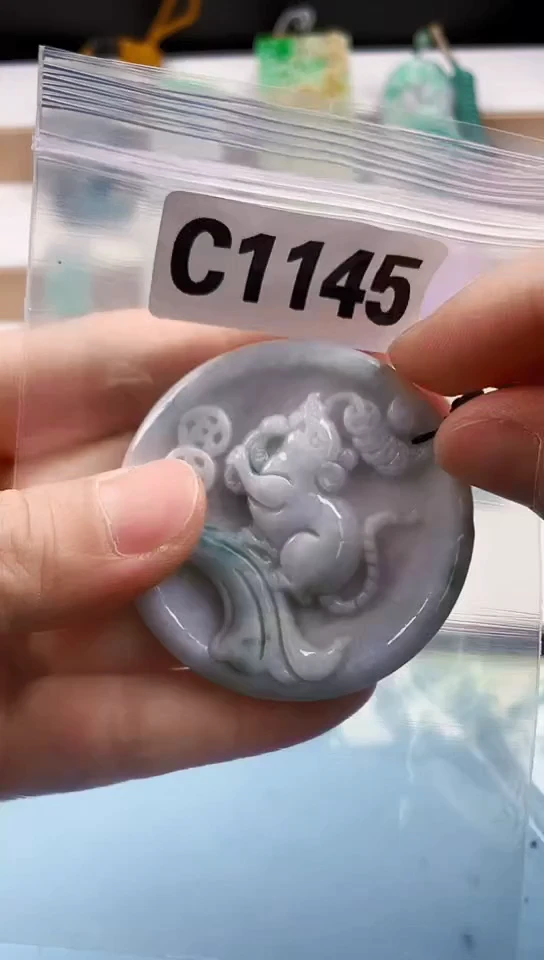 翡翠未镶嵌颈饰天然翡翠吊坠挂件