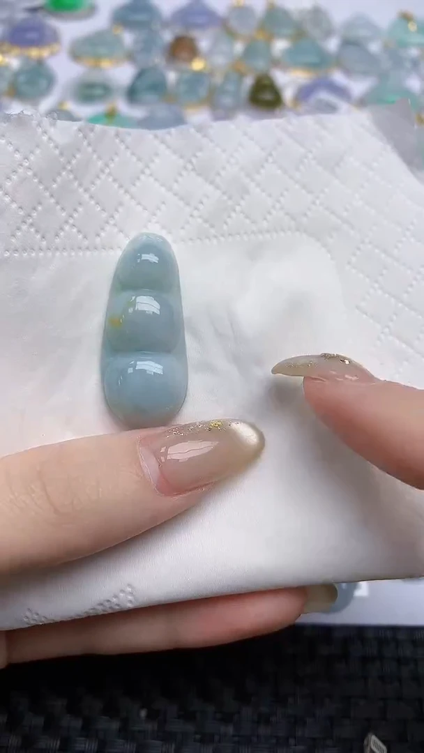 【闪购商品】翡翠颈饰未镶嵌天然A货翡翠