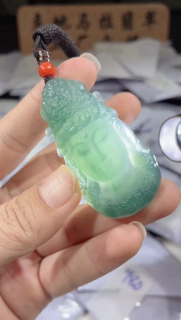 吊坠(不含链)未镶嵌翡翠佛牌