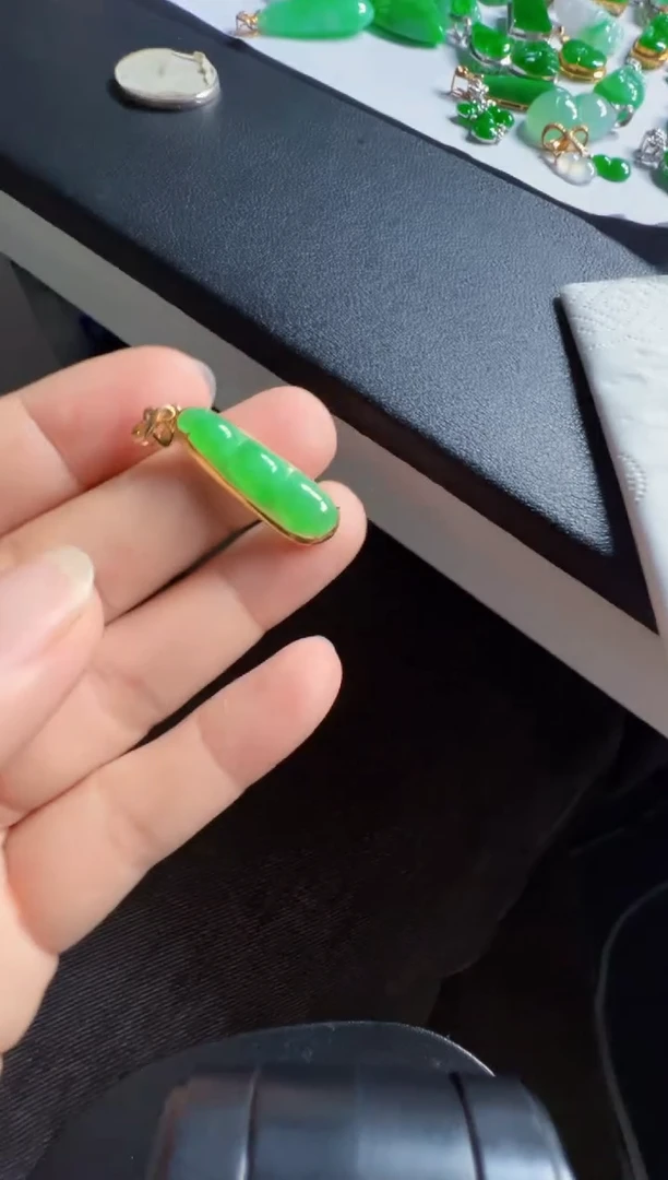 吊坠(不含链)18K金镶嵌翡翠2680