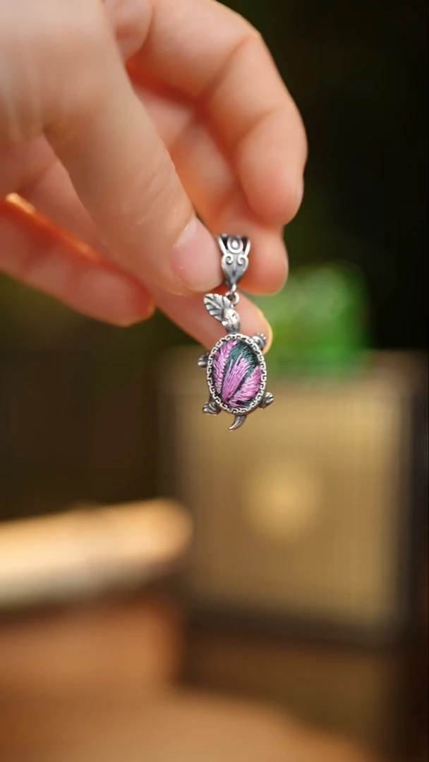 刺绣私人定制苗族手工A294