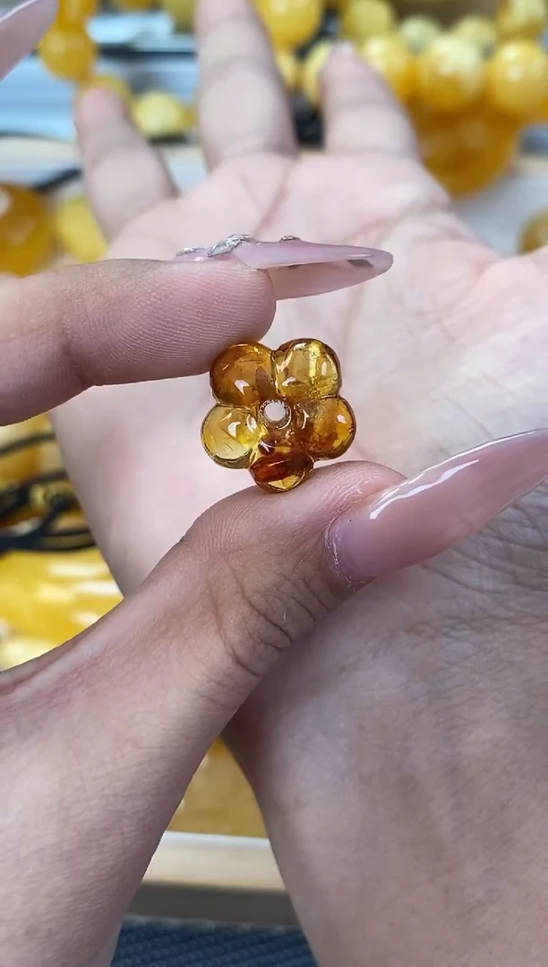 未镶嵌琥珀裸石茉*天然琥珀蜜蜡
