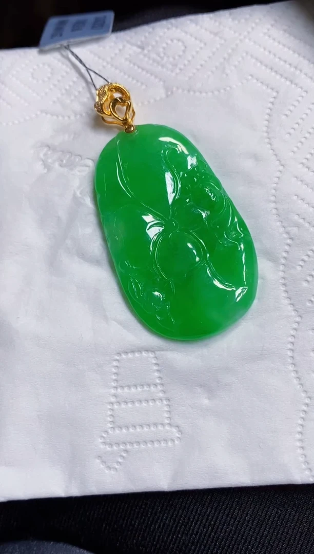 颈饰18K金镶嵌翡翠荷叶