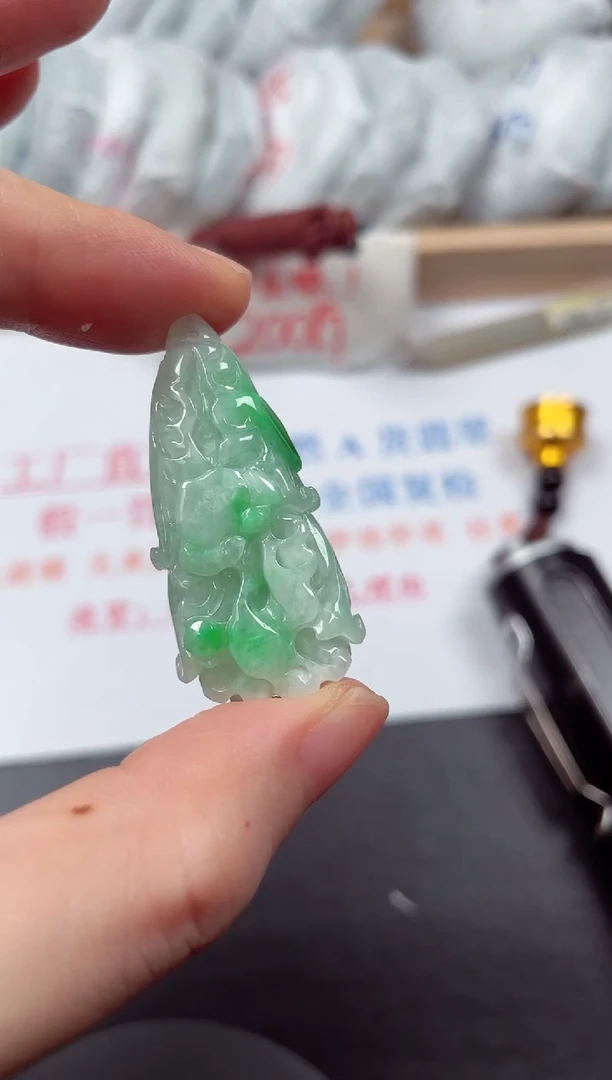 颈饰未镶嵌翡翠天然A货