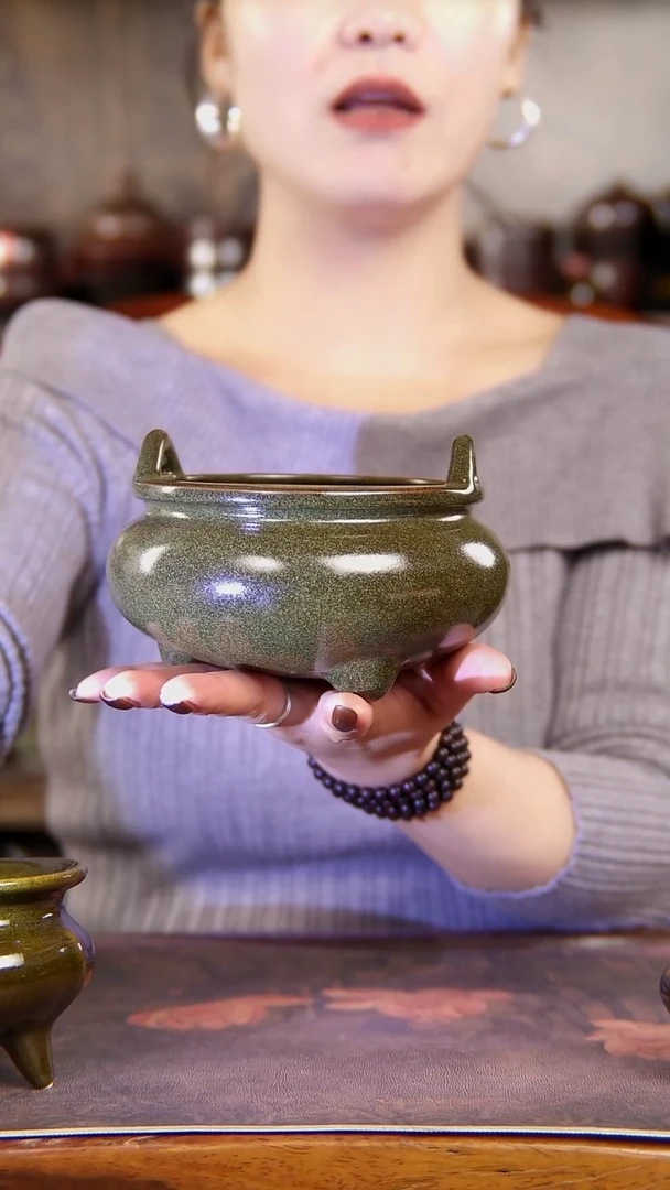 茶叶末色的宣德炉