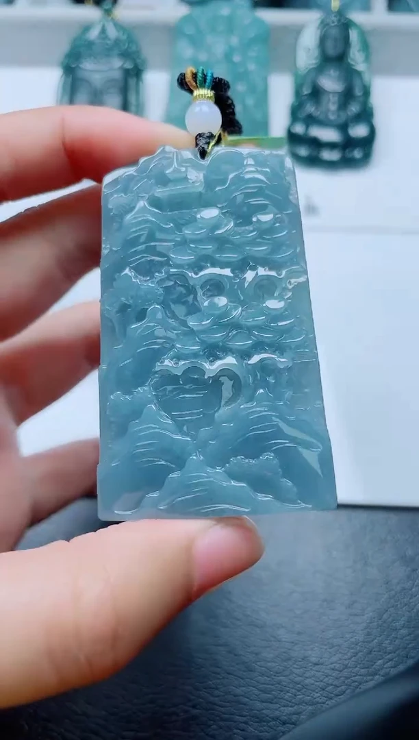 颈饰未镶嵌翡翠
