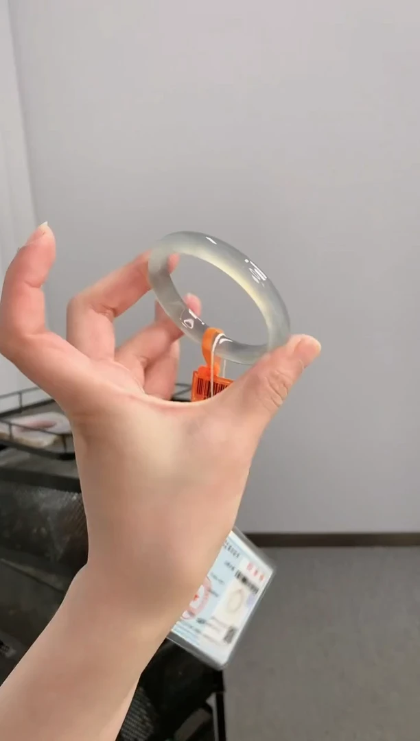 【闪购商品】玛瑙/玉髓手镯未镶嵌52-53圈