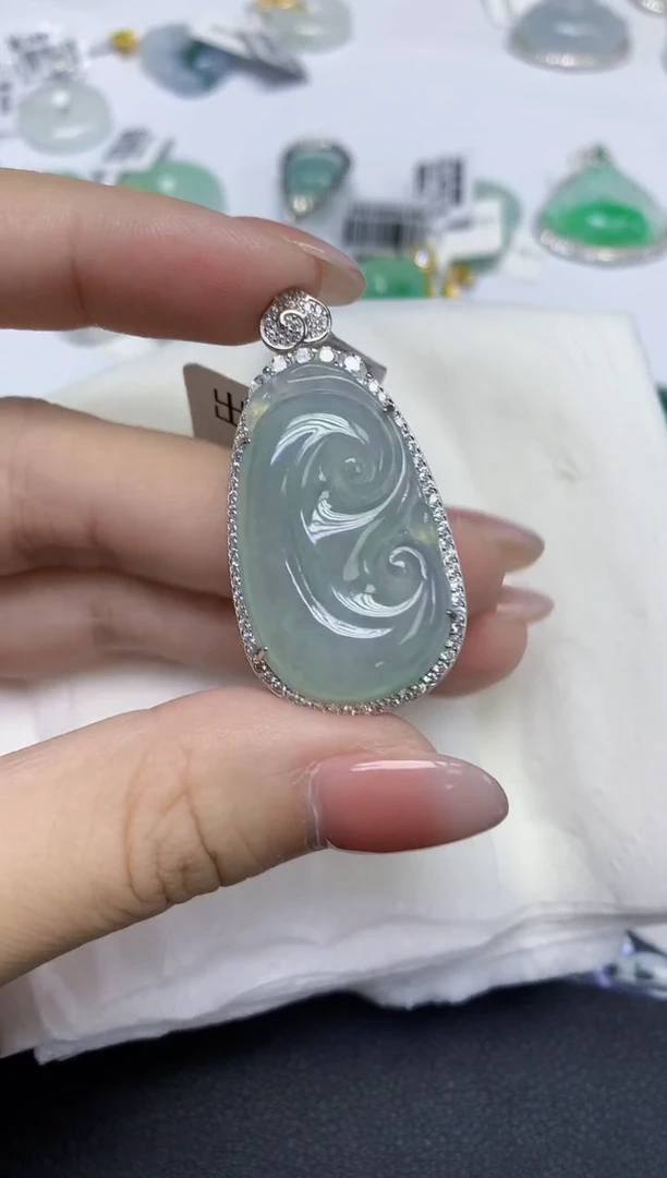 颈饰未镶嵌翡翠天然缅甸翡翠A货多样性发一件