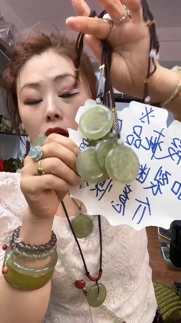 岫玉未镶嵌吊坠凤多样性发货其中之一暇