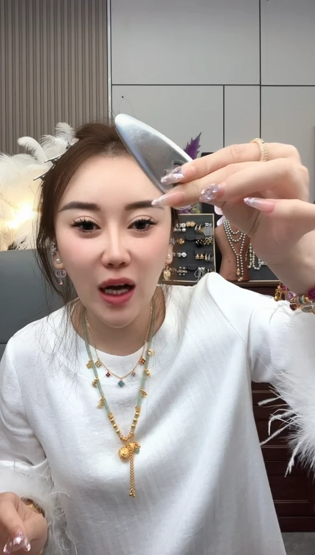 亚克力钛钢香喷喷银色发夹