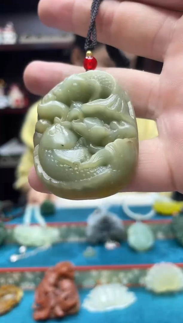 未镶嵌岫玉吊坠·