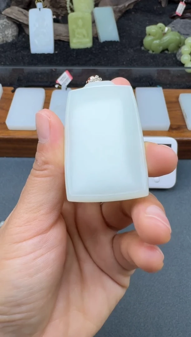 颈饰未镶嵌和田玉2