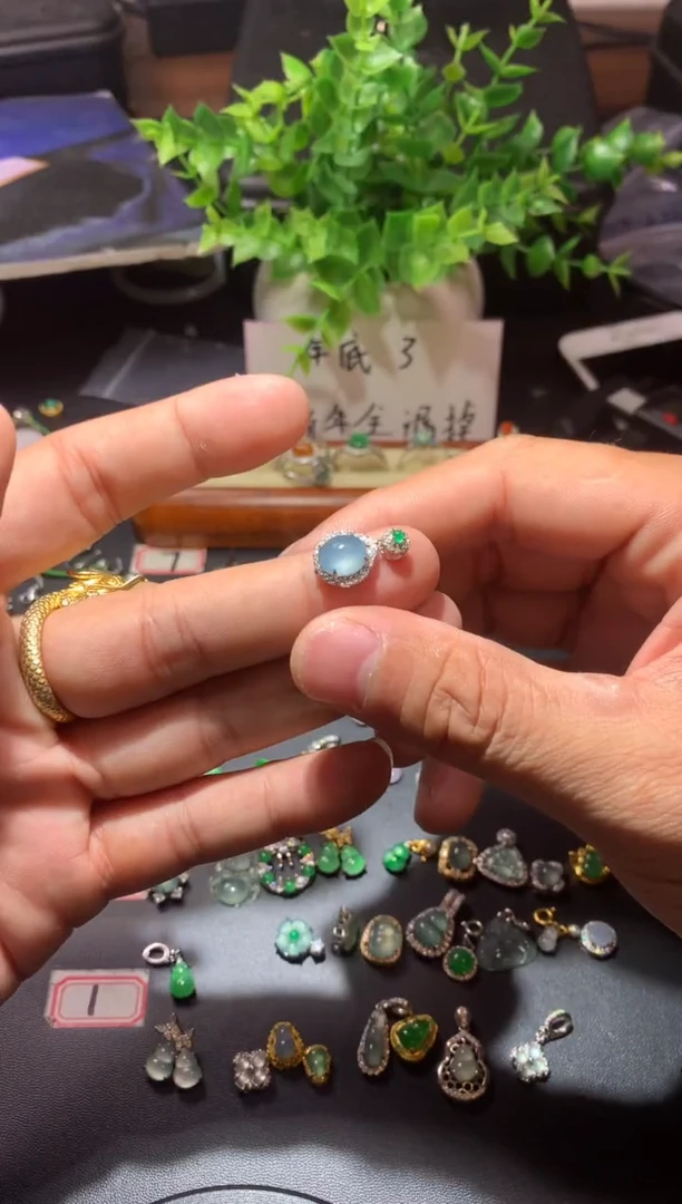 吊坠(不含链)未镶嵌翡翠罳*1