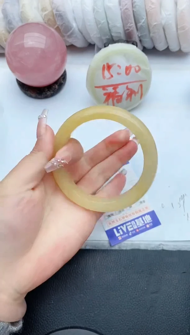 【闪购商品】石英质玉手镯未镶嵌28+61/62