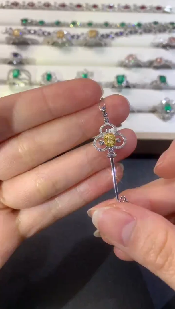 【闪购商品】钻石吊坠18K金镶嵌R66|2350