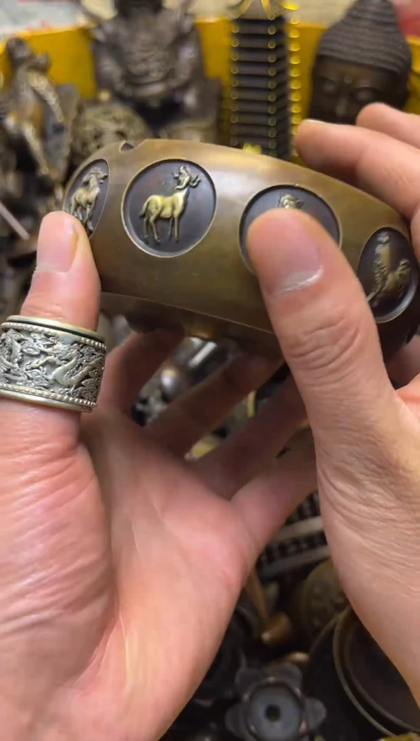 精美铜器，点击下单