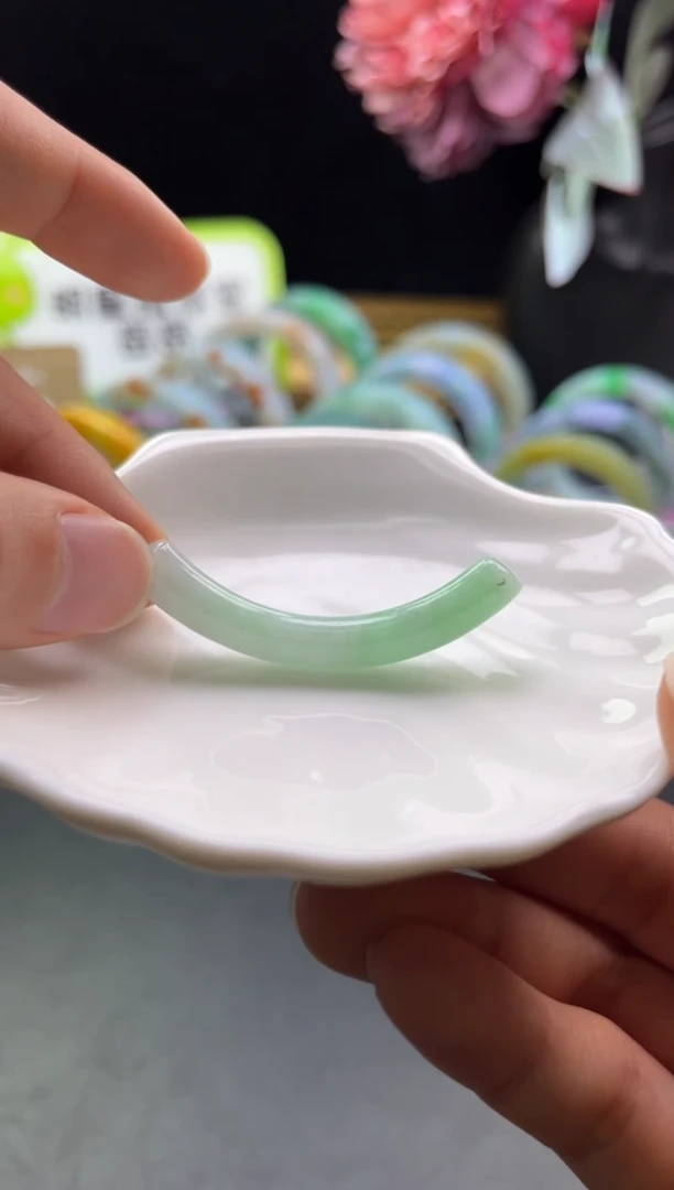 未镶嵌挂件翡翠玉璜-编绳