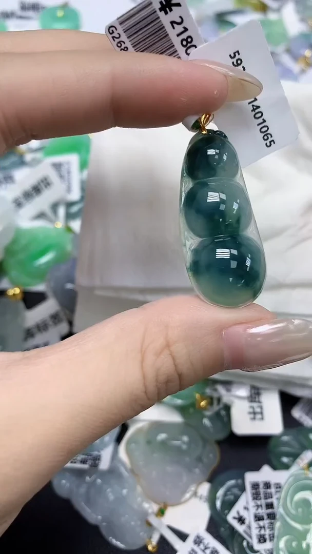 翡翠18K金镶嵌颈饰天然缅甸翡翠A货