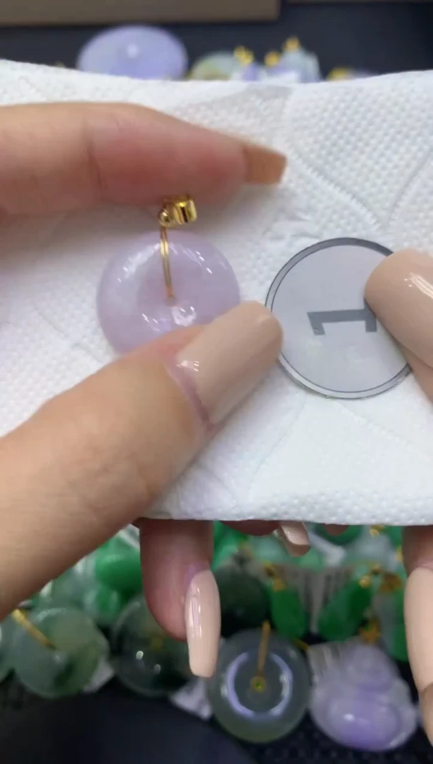 颈饰未镶嵌翡翠天然缅甸翡翠A货