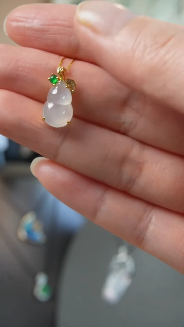 【闪购商品】翡翠吊坠(不含链)18K金镶嵌天然缅甸翡翠吊坠