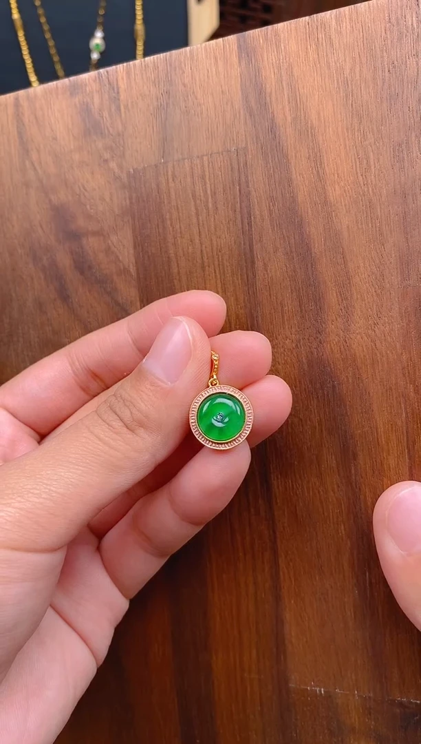 【闪购商品】翡翠吊坠(不含链)银S925镶嵌平安扣