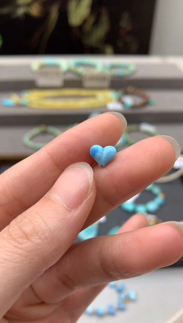 未镶嵌雕刻南红玛瑙C03