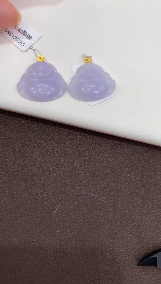 翡翠18K金镶嵌吊坠(赠链)天然缅甸a货翡翠(多样性发其一
