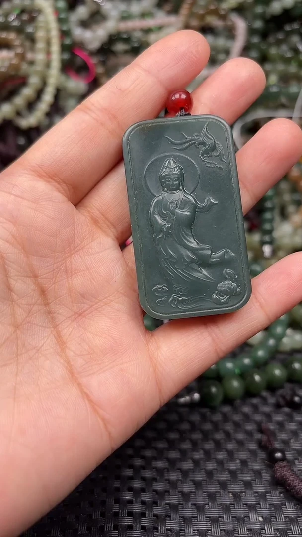 颈饰未镶嵌和田玉1