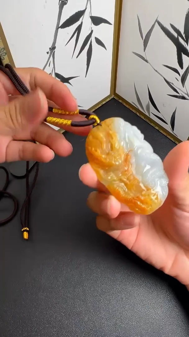 翡翠未镶嵌颈饰DSD0721104