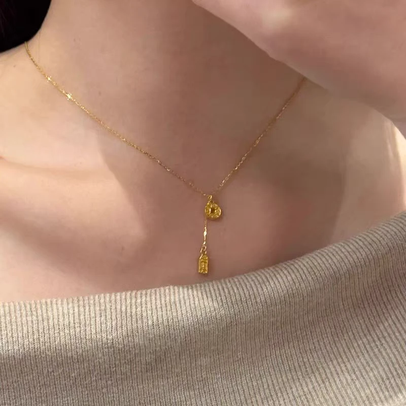 金色平安牌铜钱项炼女覆古精致千金感锁骨炼轻奢小众设计气质配饰