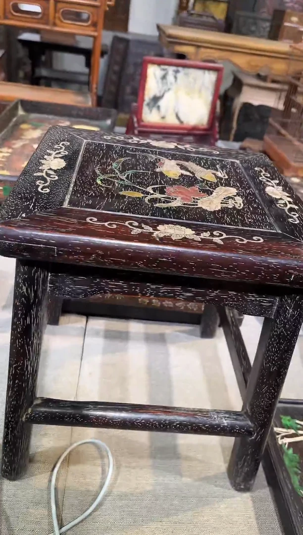 檀香紫檀（小叶紫檀）镶嵌荷花鱼富贵凳