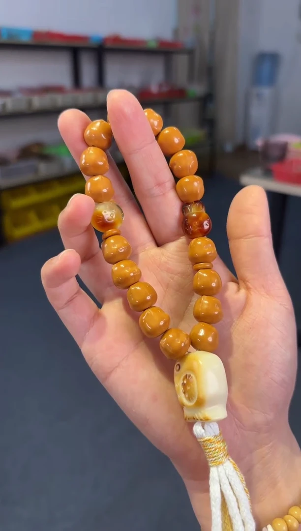 手链蜜蜡未镶嵌 猴头黄油小熊【蜜蜡】手持
