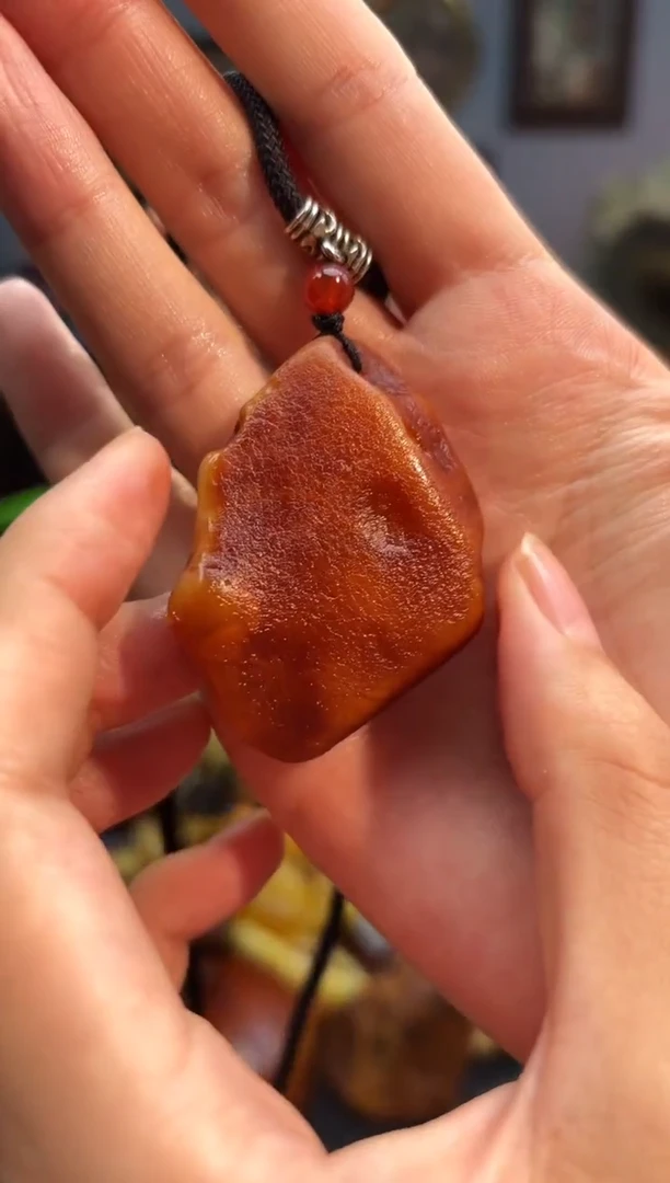 琥珀颈饰未镶嵌吊坠