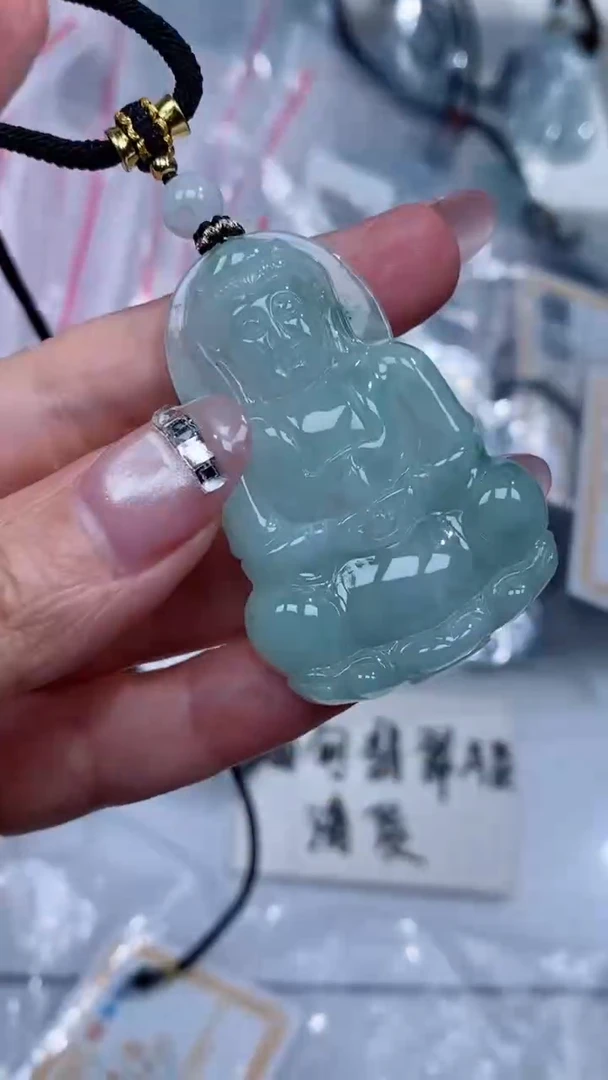 颈饰未镶嵌翡翠吊坠