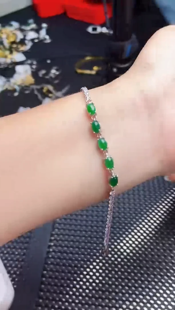 【闪购商品】翡翠手链未镶嵌111111111