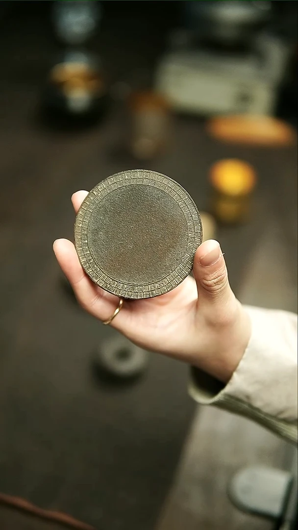 【闪购商品】潘正柴烧三足盖置