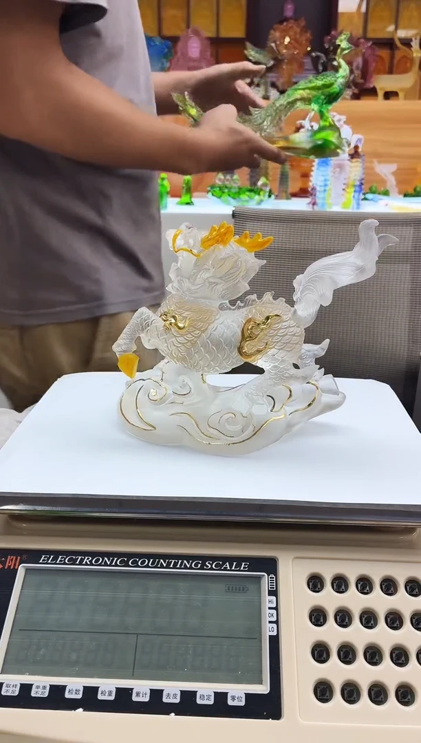 手工艺品琉璃白色麒麟摆件21*16*7.5公分