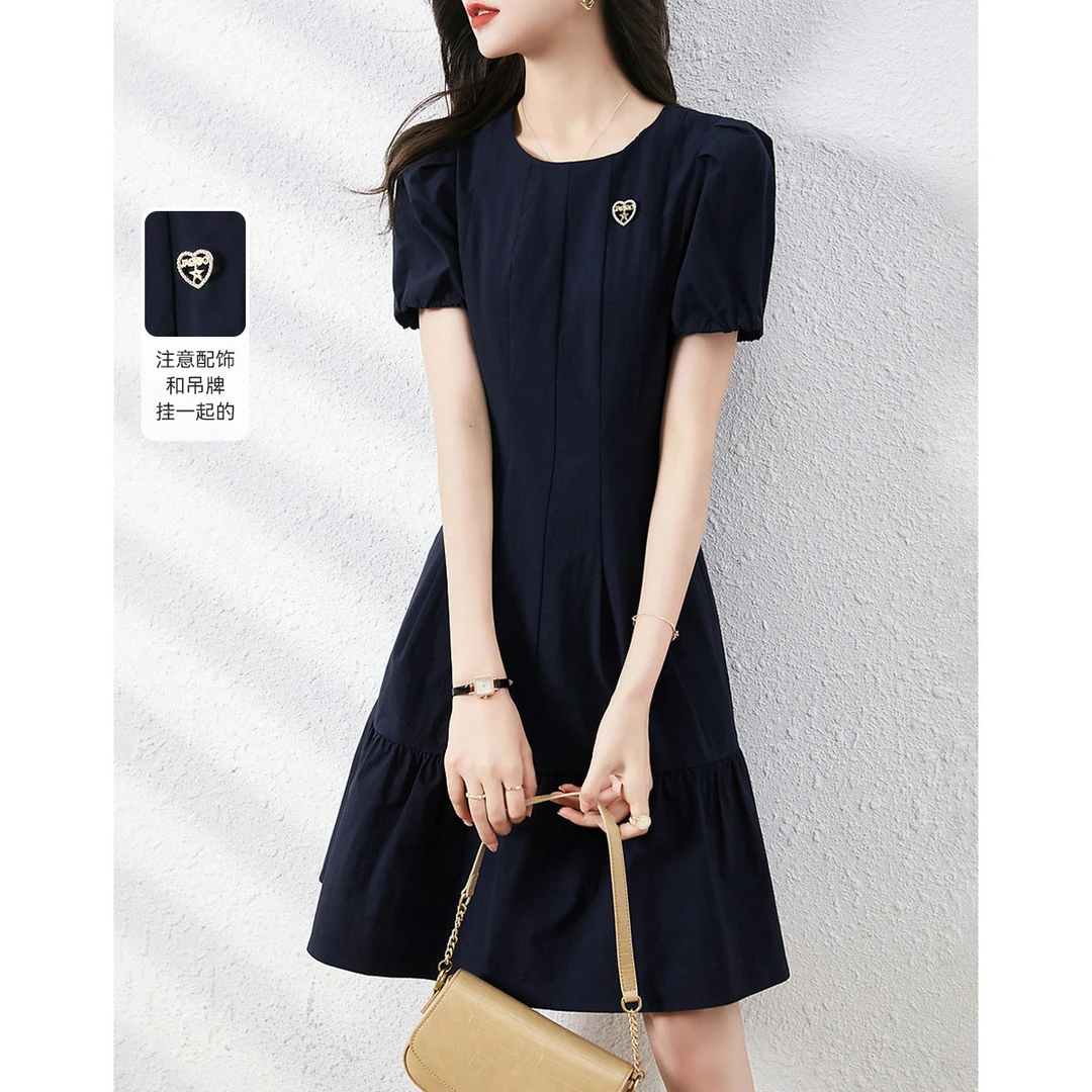 沫晗依美【自在随行】2025夏季新款连衣裙8553