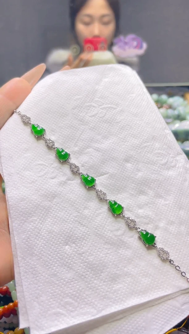 颈饰未镶嵌翡翠/X/翡翠A货，一件也是批发价