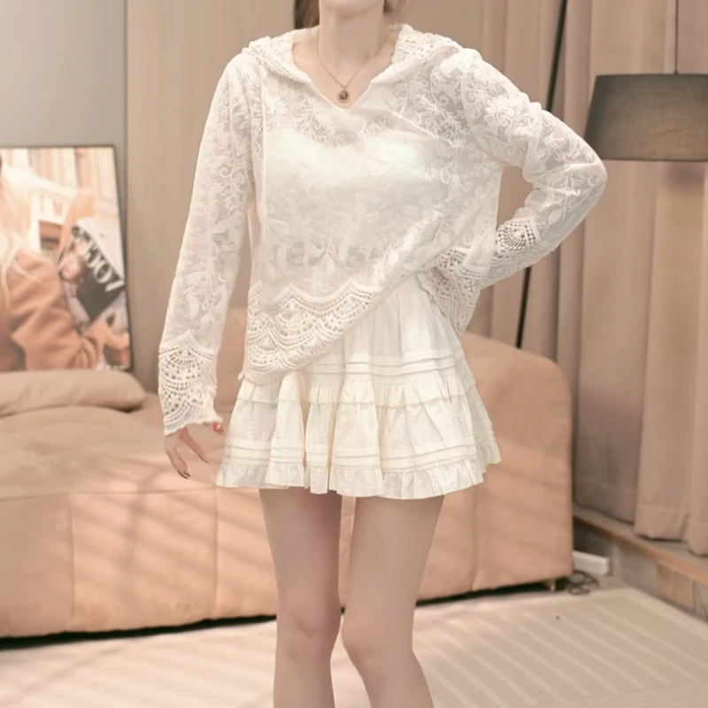 春季新款连帽蕾丝边拼接气质百搭重工钩花蕾丝衫LK2501801