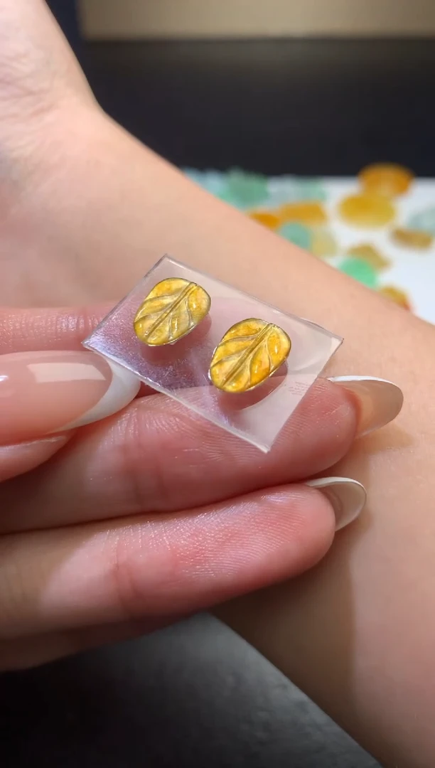 未镶嵌定制翡翠毛货 10.5-7.5-2