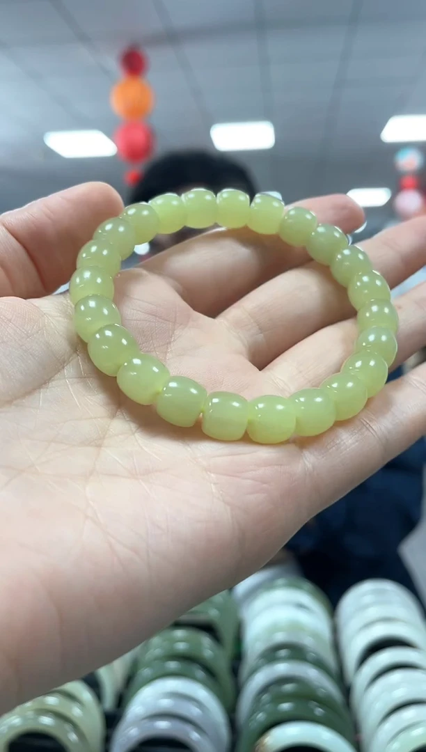 手链未镶嵌和田玉高品黄玉卡8-9极限弧手串一条