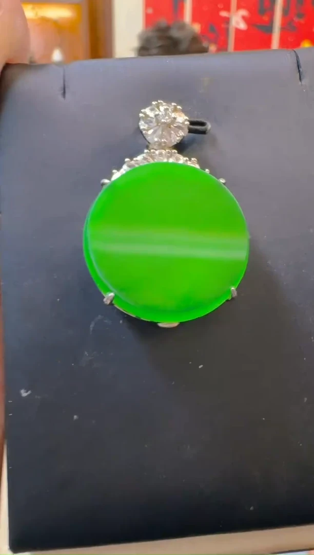 吊坠(赠链)银S925镶嵌翡翠天然A货翡翠